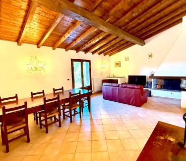 Serramazzoni Bed & Breakfast | Villa Lilly - 20 min da Maranello
