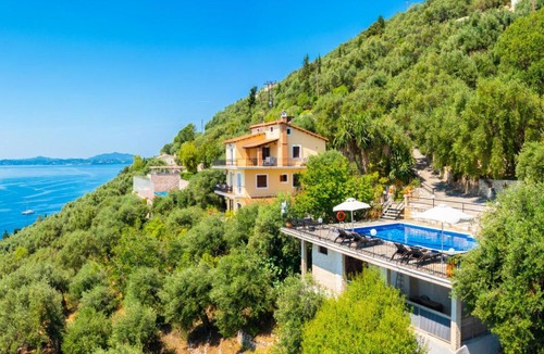 Nisaki Villa | Villa Lina