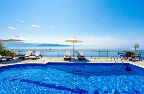 Nisaki Villa | Villa Lina