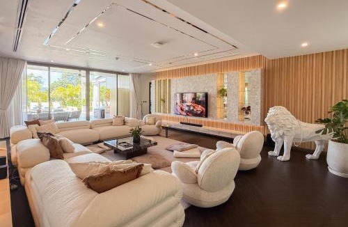 Choeng Thale Villa | Villa Lion Phuket