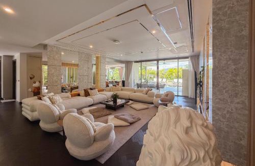 Choeng Thale Villa | Villa Lion Phuket