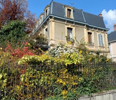 Aix-les-Bains City Center Apartment | Villa Lisette