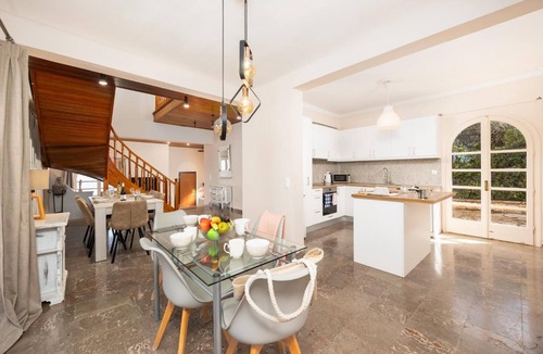 Benitses Villa | Villa Litsa - Three Bedroom Villa, Sleeps 6