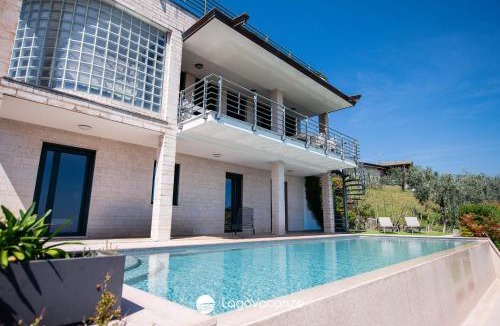 Villanuova sul Clisi Villa | Villa Livia Luxury