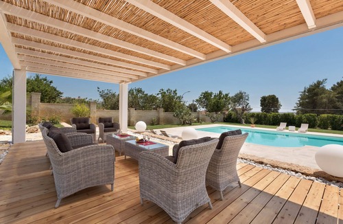 Parabita House | Villa Loran