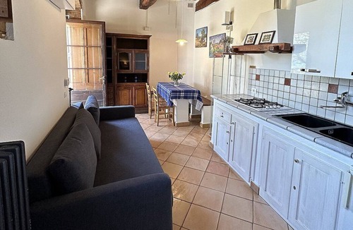 Castel d'Arno Villa | Villa Loredana: A characteristic and welcoming three-story age-old farm house surrounded by the greenery, with Free WI-FI.