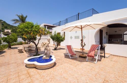 Lipari Historic Centre House | VILLA LORETTA LIPARI