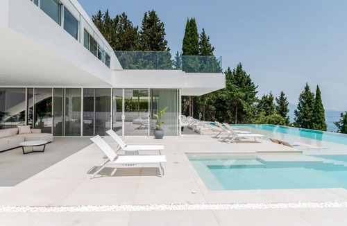 Kontokali Villa | Villa Loretta - Seven Bedroom Villa, Sleeps 14