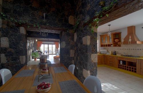 Tuineje Villa | Villa Los Volcanes