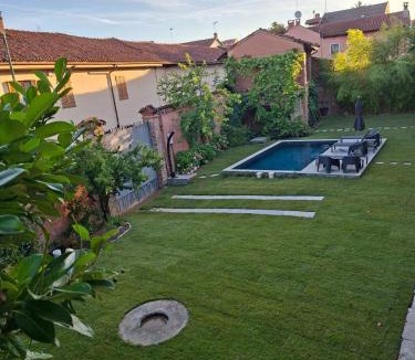 Carignano Apartment | Villa Lu alloggio Ortensia con piscina