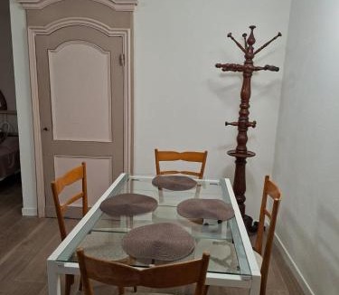 Carignano Apartment | Villa Lu alloggio Ortensia con piscina