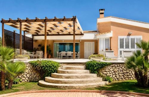 Plemmirio Villa | Villa Luce Exclusive Seafront Villa by BlueWhisper