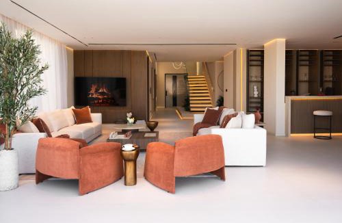 Palm Jumeirah Villa | Villa Lugano By Luxury Explorers Collection