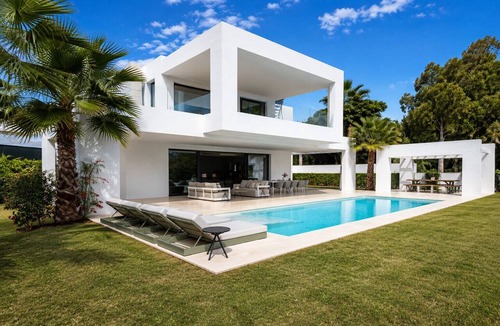 El Paraiso Villa | Villa Lulu - Brand New Luxury Villa!