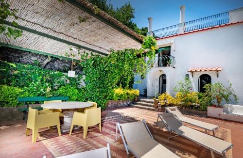 Capri Villa | Villa Lyla