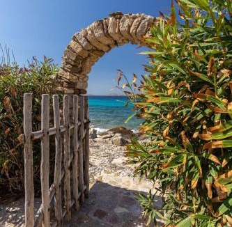 Mykonos Villa | Villa Macaro with Direct Beach Access