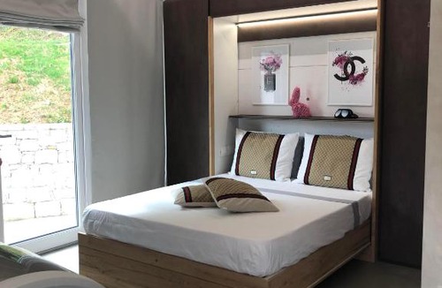 Bozze-Calchera-Villa Apartment | Villa Maddalena spa