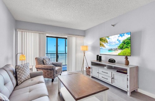 Madeira Beach House | Villa Madeira 305