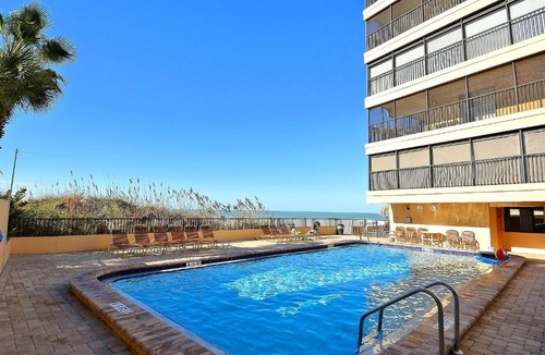 Madeira Beach House | Villa Madeira 408 - Premier