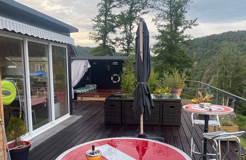 Les Ancizes-Comps Villa | Villa Magnifique Tout Confort au Bord du lac
