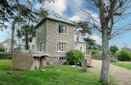 Trebeurden House | Villa 'Magnifique À 80m Des Plages' with Private Terrace, Private Garden and Wi-Fi