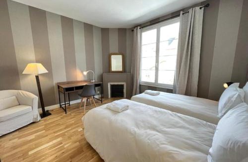 Flore Villa | Villa Maignan 15 couchages 24h Le Mans