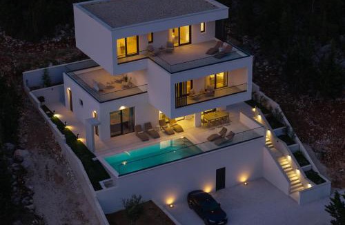 Starigrad Villa | Villa Malu with Heated Pool & Jacuzzi