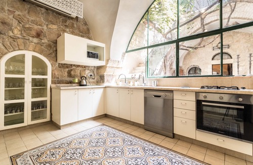 Mahane Israel House | Villa Mamilla
