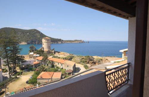 Giglio Campese House | Villa Manzoni
