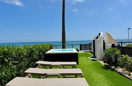 Playa del Aguila Villa | Villa Mar