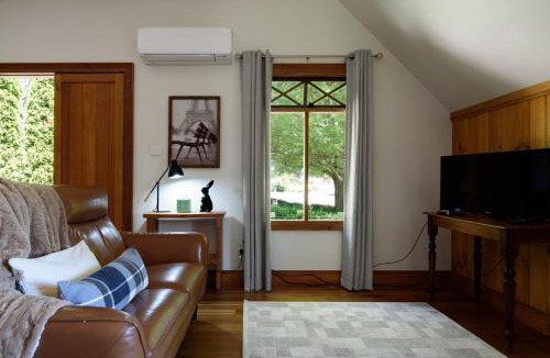 Riverside House | Villa Marche: A Private Riverside Retreat