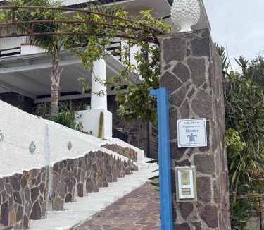 Brancaleone Marina Apartment | Villa mare panoramica Estia