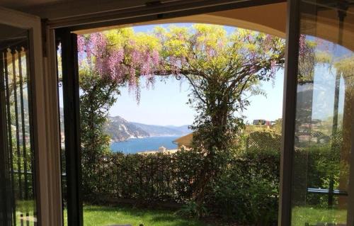 Rapallo House | Villa Mares - sea view, free garage