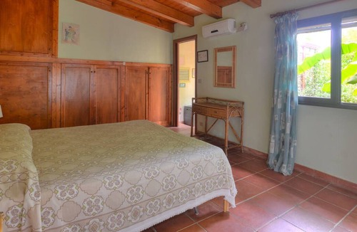 Syracuse Villa | Villa Margo - Three Bedroom Villa, Sleeps 6