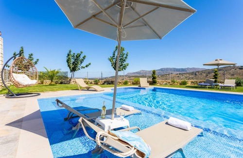 Monopari Villa | Villa Marielia - Three Bedroom Villa, Sleeps 6