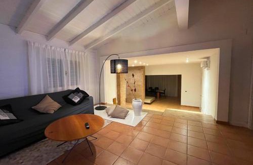 Licola House | Villa Marlene Casa vacanze in parco privato