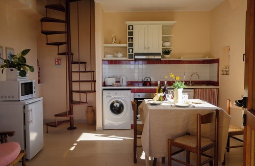 Saturnana House | Villa Martinelli Valdibrana with stunning swimming pool for the exclusive use of guests.