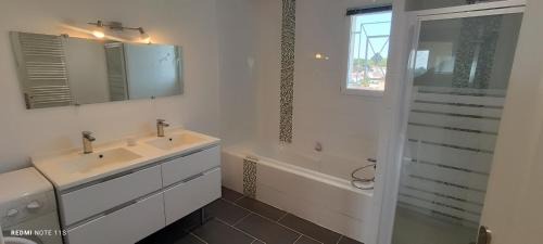 Beziers Villa | Villa Mathilde - 3 Chambres - Jacuzzi