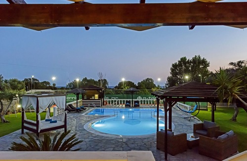 Chalikounas Villa | Villa Maxim, Private Pool & Tennis Court includedn
