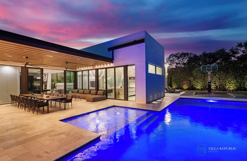 North Miami Beach House | Villa Maya: A Luxury Retreat in North Miami Beach