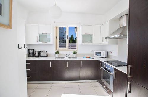 Pernera Villa | Villa Megan, Modern 3BDR Pernera Villa with Pool, Close to all Amenities