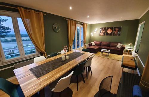 Bannay House | Villa Mel's