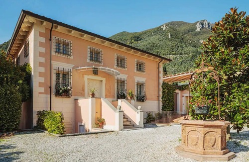 Camaiore Villa | Villa Melangola