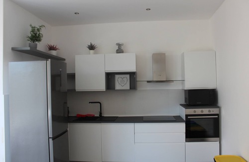 Mondello Apartment | Villa Mercurio Ground floor 600 meters from the beautiful beach of MONDELLO