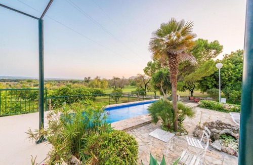 Buger House | Villa MESTAY