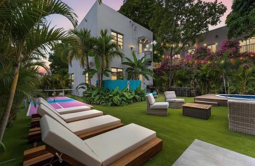 Coral Way Villa | Villa mi Amor Walkable Pool & Games