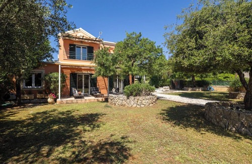 Parelia Villa | Villa Michel