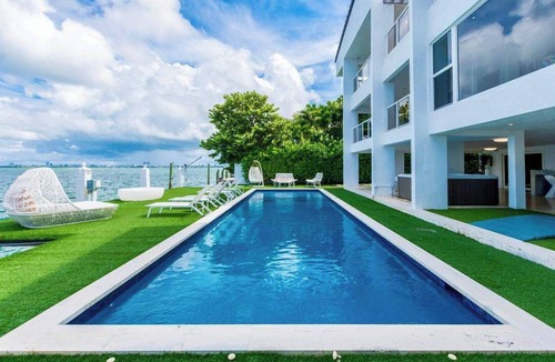 Venetian Islands Villa | Villa Milli – Modern Waterfront Villa on the Venetian Islands