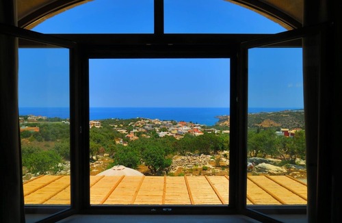 Gerani Villa | Villa Minea, 4 bedroom villa, large heated pool, walking distance to the village