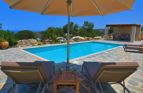 Gerani Villa | Villa Minea, 4 bedroom villa, large heated pool, walking distance to the village